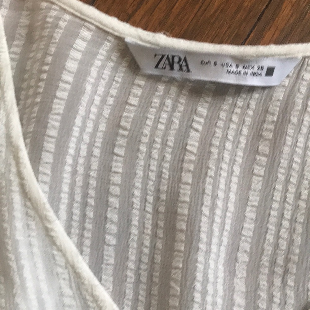Zara Ruffle Crop Top - Picture 2 of 2